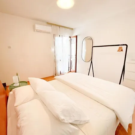 Apartments Dulcic Stari Grad  Exterior photo