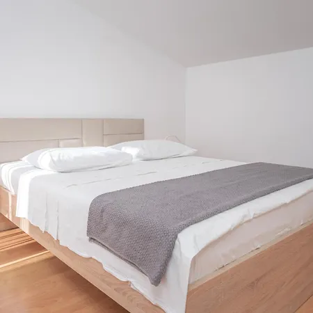 Apartments Dulcic Stari Grad  Exterior photo