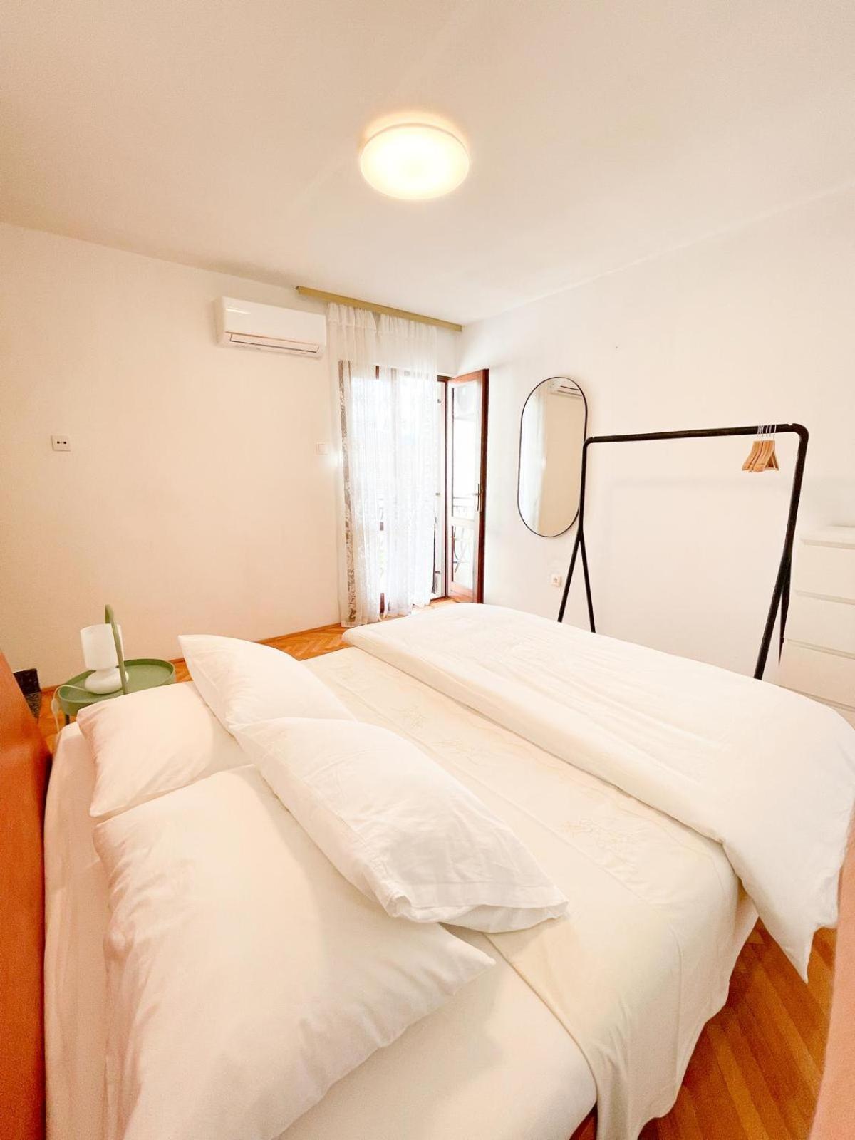 Apartment Dulcic Stari Grad (Hvar)