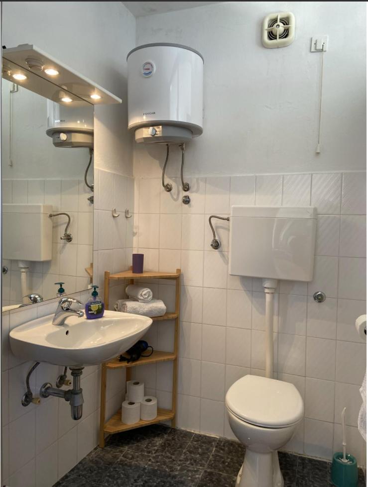 Dulcic Apartment *